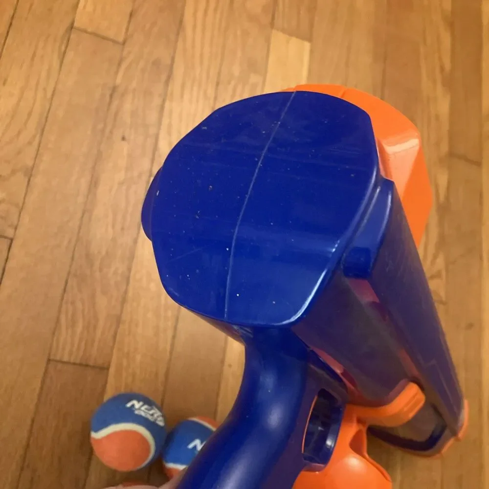 Nerf Dog Tennis Ball Blaster 16